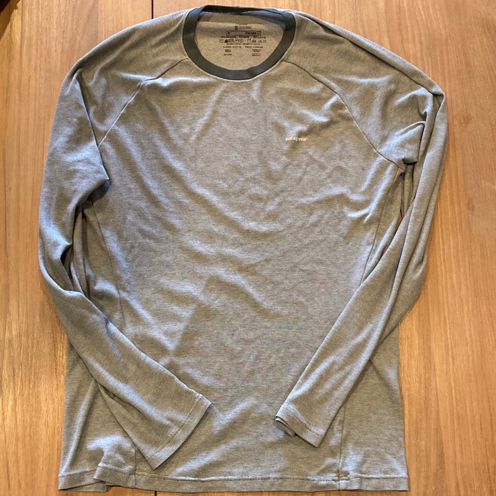 Patagonia Men's Light Gray Long Sleeve Shirt